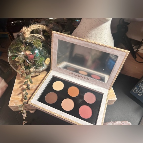 Pat Mcgrath Mothership Velvet Liasons Eyeshadow Palette - Picture 2 of 5